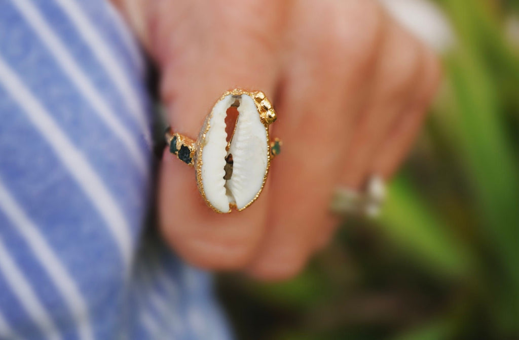 Shell Ring, Cowrie shell ring, cowrie jewelry,  beauty Ring, beauty jewelry, ocean jewelry, shell jewelry, beach lover gift, island jewelry